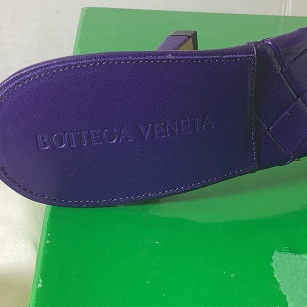 LEATHER MULES & CLOGS
Bottega Veneta - Picture 13 of 14